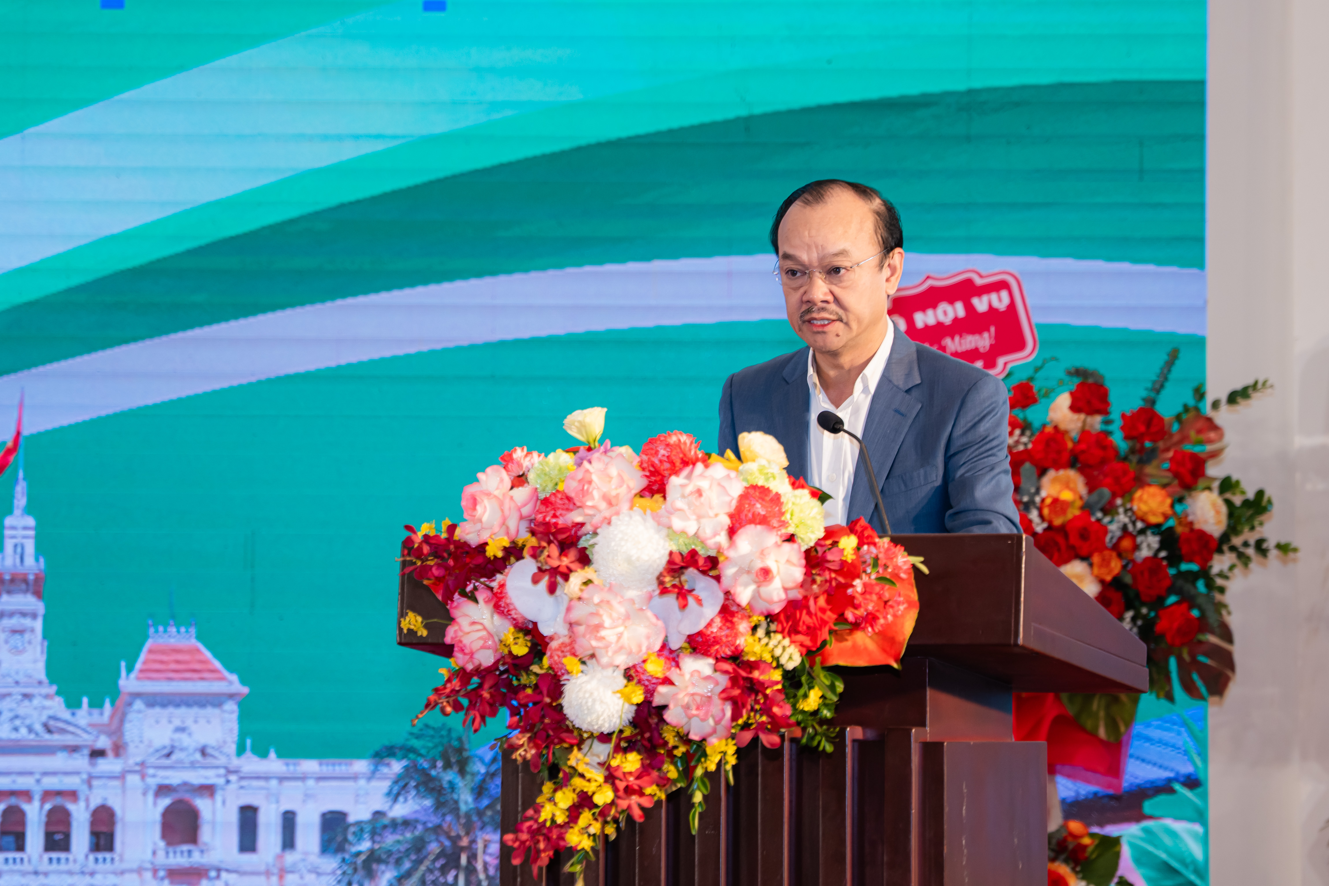 Chủ tịch Hiệp Hội Môi trường đô thị và khu công nghiệp Việt Nam phát biểu tại lễ kỷ niệm